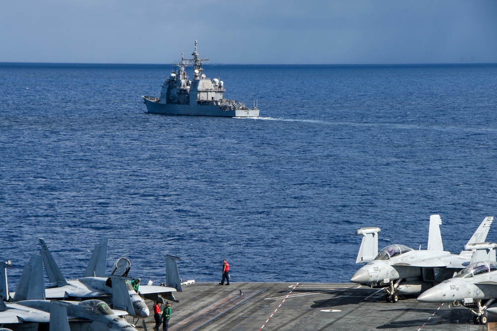 USS Ronald Reagan (CVN 76) Small Boat Operations