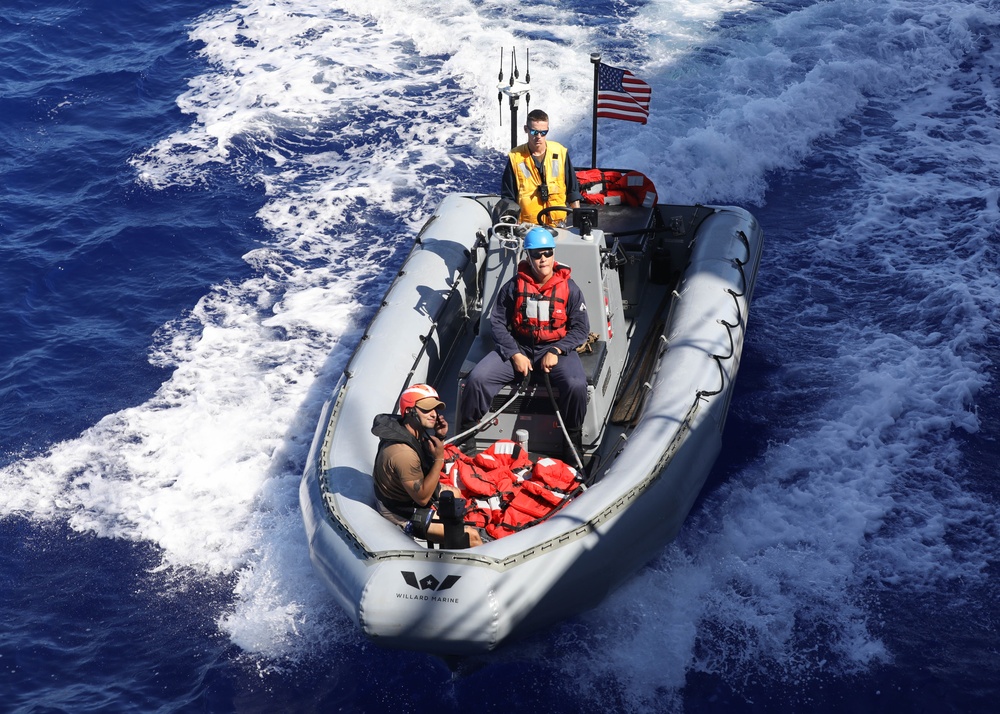 USS Michael Murphy Conducts Personnel Transfer With USS Wayne E. Meyer, RHIB