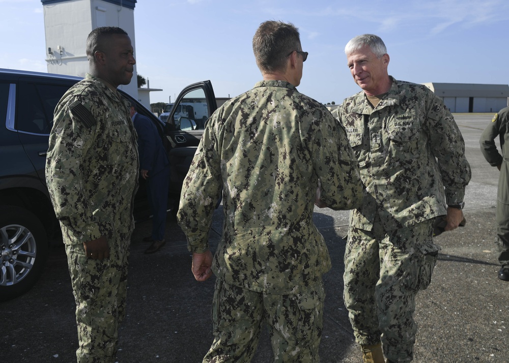 Commander of U.S. Southern Command Arrives in Naval Station Mayport