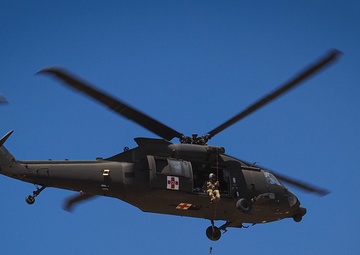 C-CO, 7-158 GSAB Conducts Multi-Ship Maneuvers and Medevac Hoist Training