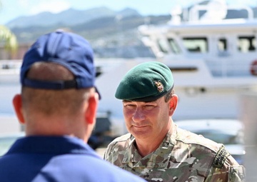 U.S. Indo-Pacific Command Generals visit Vietnam Coast Guard ship