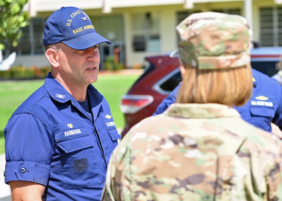 U.S. Indo-Pacific Command Generals visit Vietnam Coast Guard ship