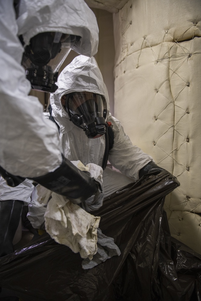 Blue Ridge Conducts Damage Control Training