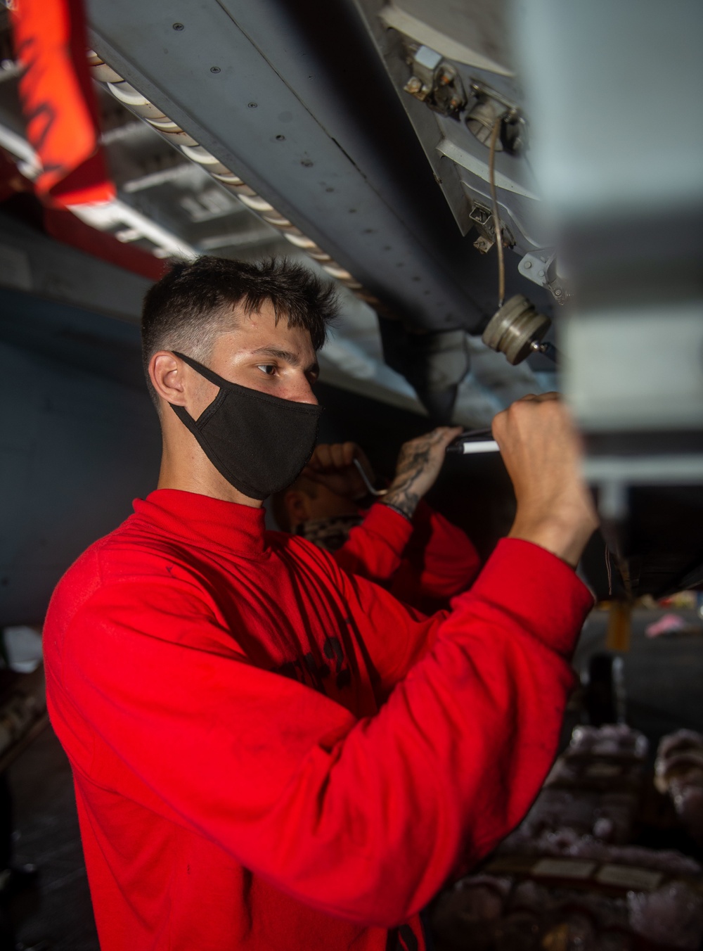 USS Harry S. Truman (CVN 75) transits the Atlantic Ocean