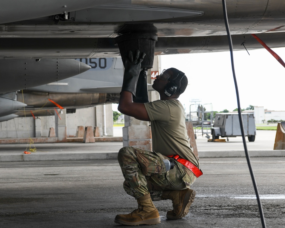 67th AMU maintainers recover F-15 Eagle