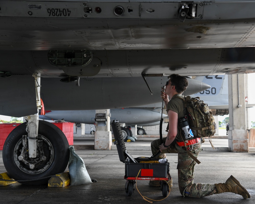 67th AMU maintainers recover F-15 Eagle