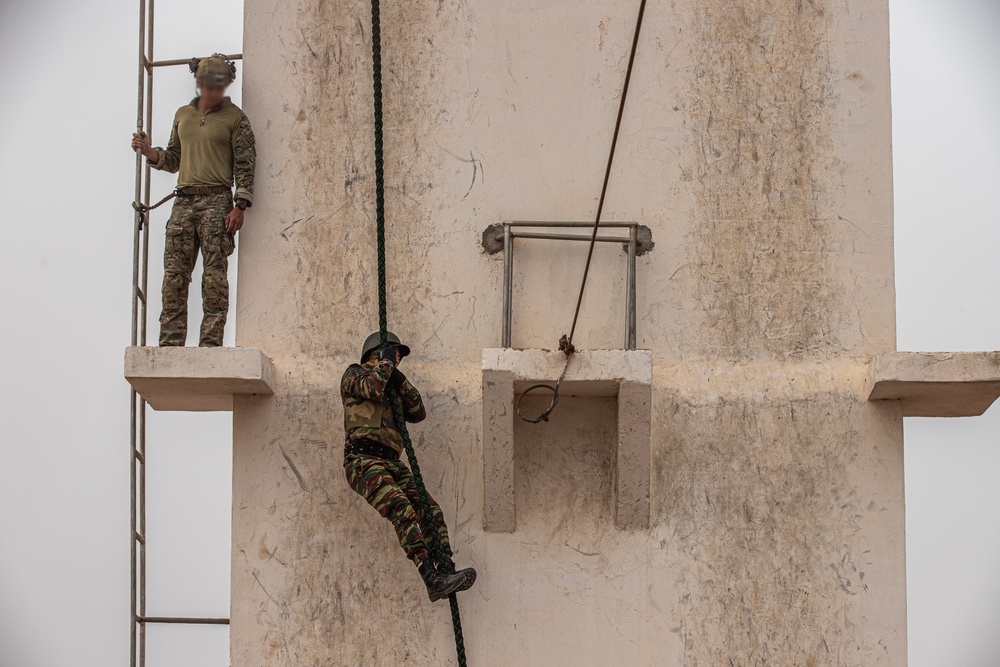 Moroccan and 19th Special Forces Group Fast Rope Training