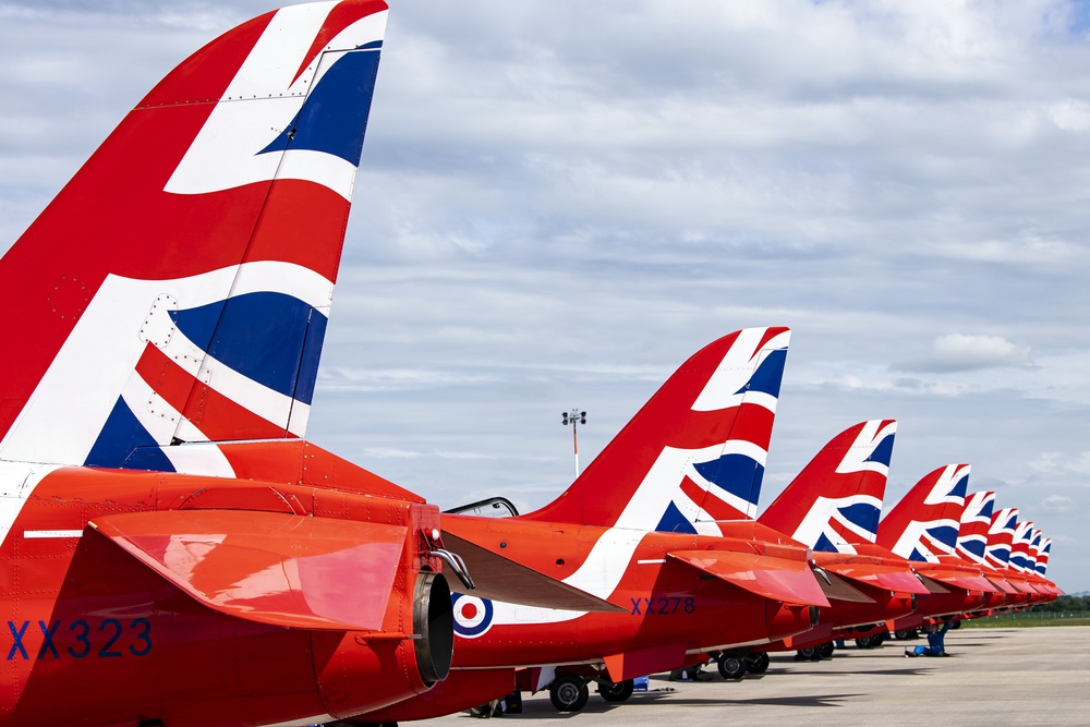 RAF Red Arrows refuel at RAF Fairford