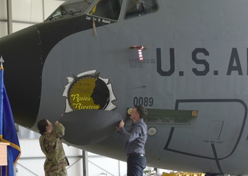 ‘Rosie’s Riveters’ nose art dedication immortalizes legacy of 100th BG pilot with 100th ARW