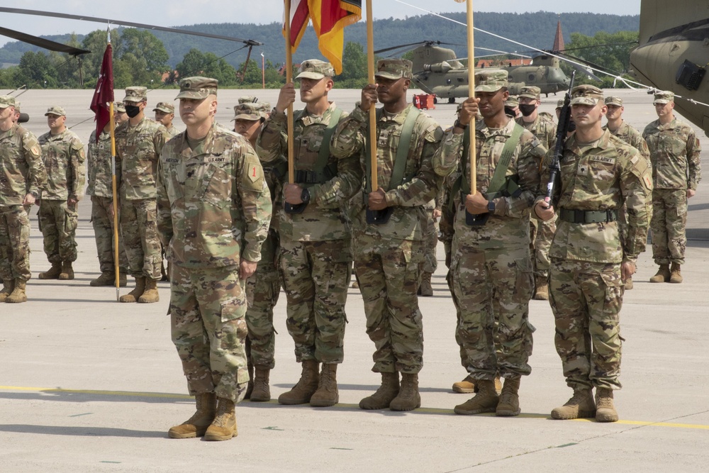 DVIDS - Images - 2-1 Aviation Regiment Change of Command Ceremony ...