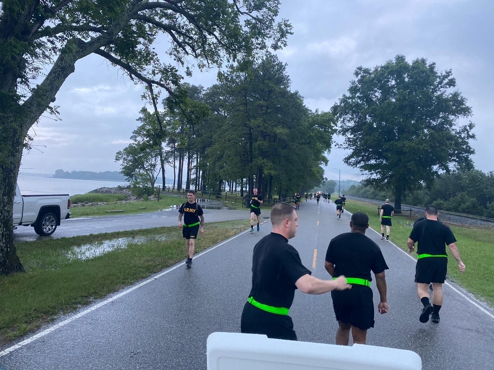 U.S. Army Soldiers conduct four mile run assessment