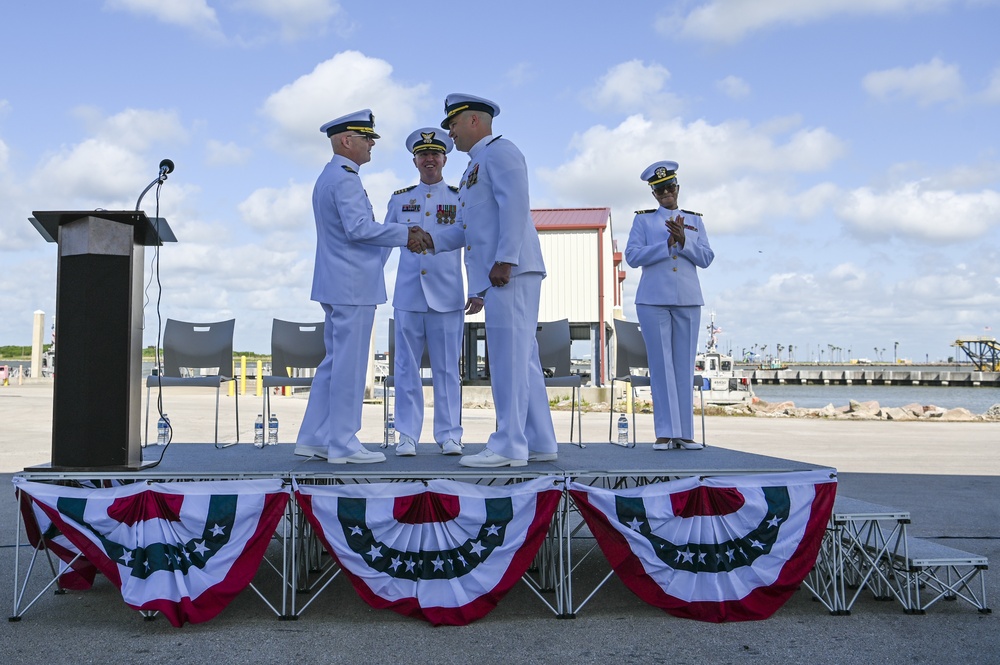 Coast Guard Base Galveston conducts change-of-command ceremony