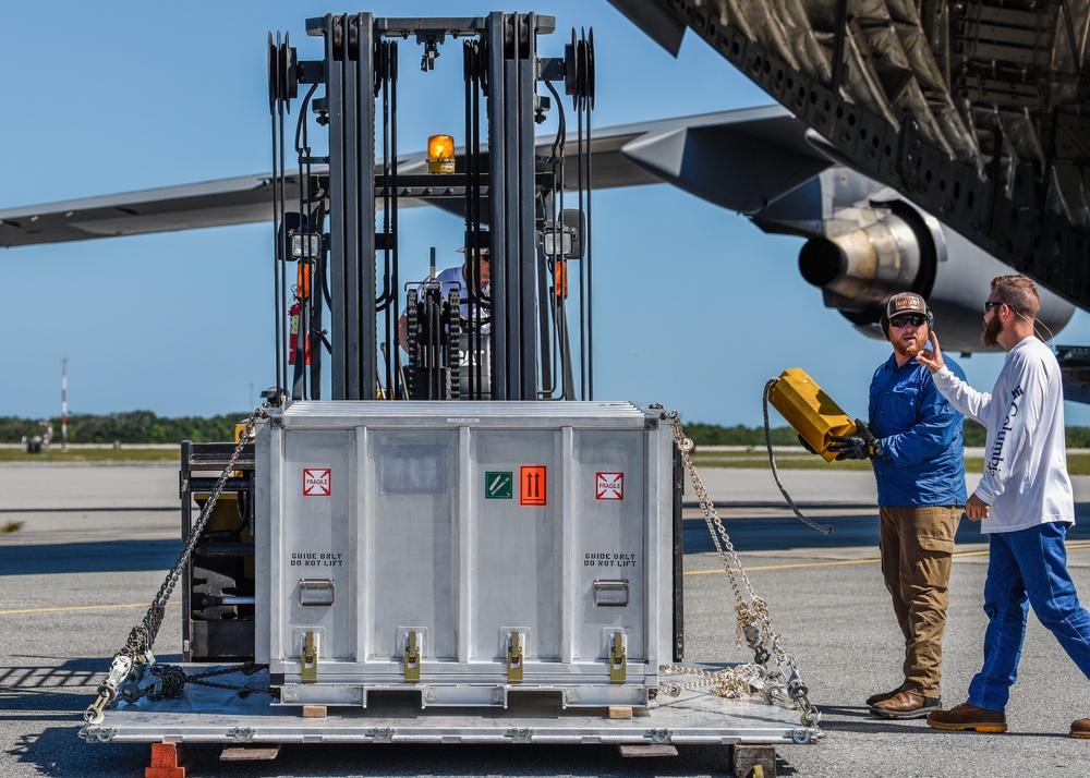 C-17 Delivers Spacecraft to Cape Canaveral SFS