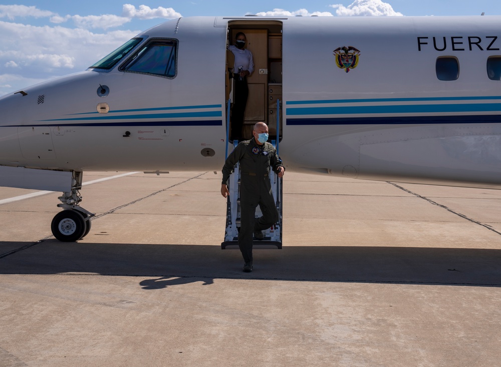 Colombian Air Force Commander visits 12th Air Force (Air Forces Southern)