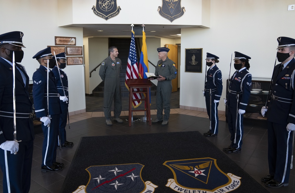 Colombian Air Force Commander visits 12th Air Force (Air Forces Southern)