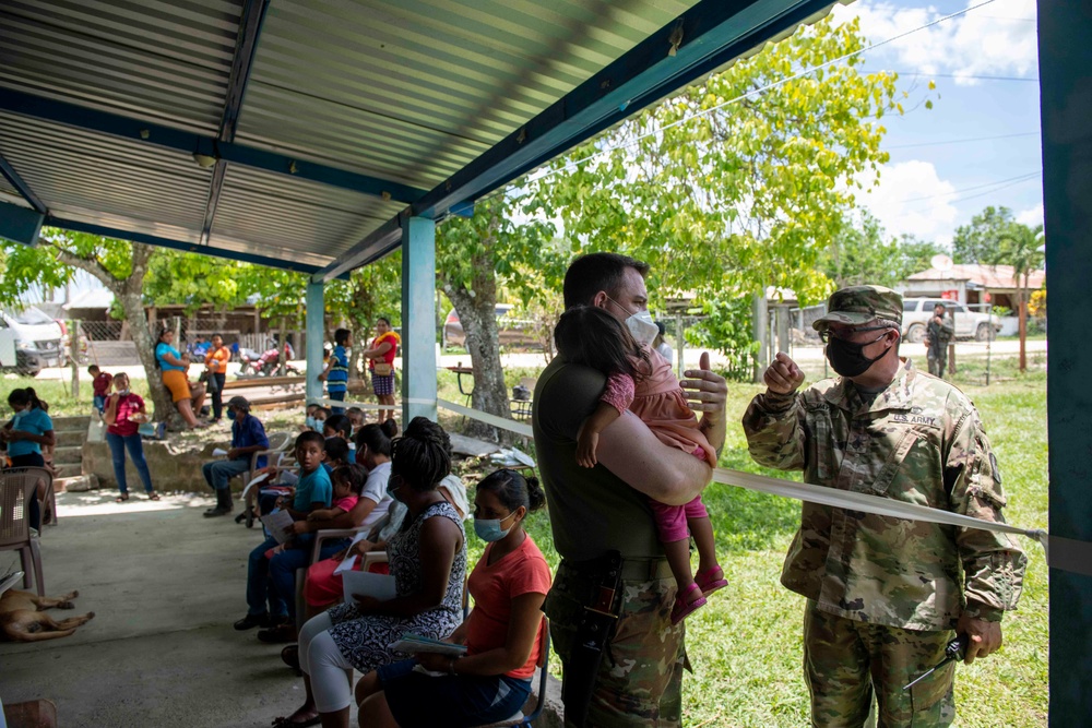 U.S. military brings healthcare to Guatemala during RS-21