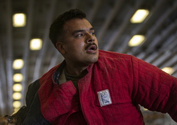 US Marines conduct endurance bite suit training