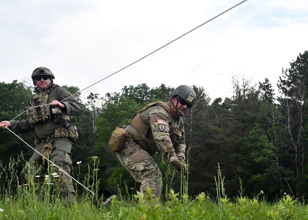 104th Explosive Ordnance Disposal team trains for joint response