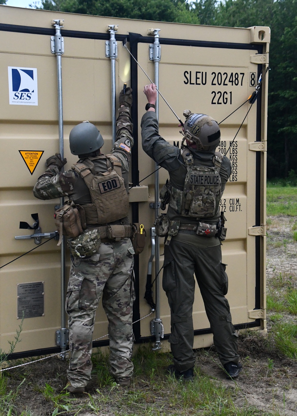 104th Explosive Ordnance Disposal team trains for joint response