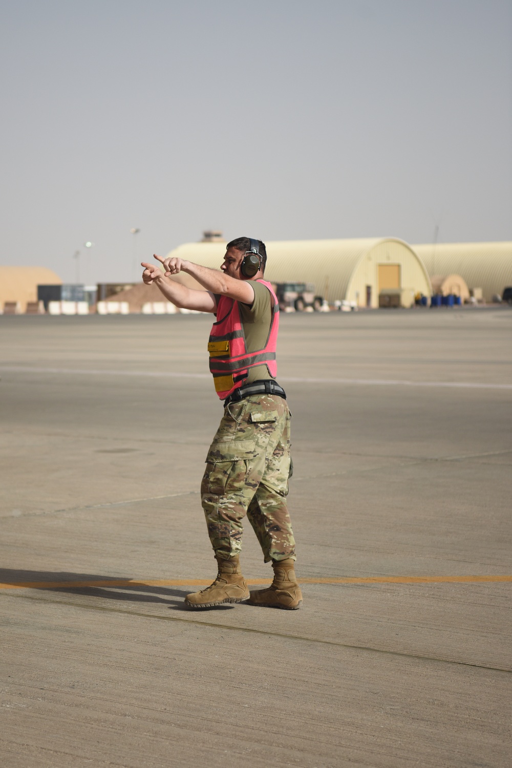 157th Airmen prepare jets for takeoff