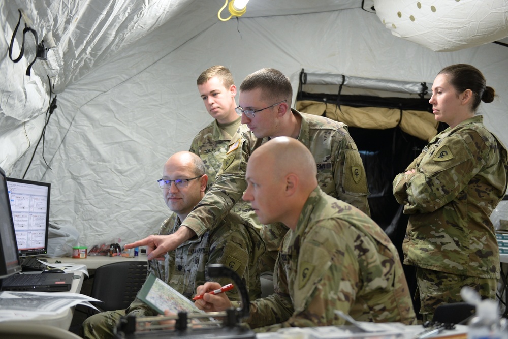 38th ID soldiers conduct warfighter battle update brief