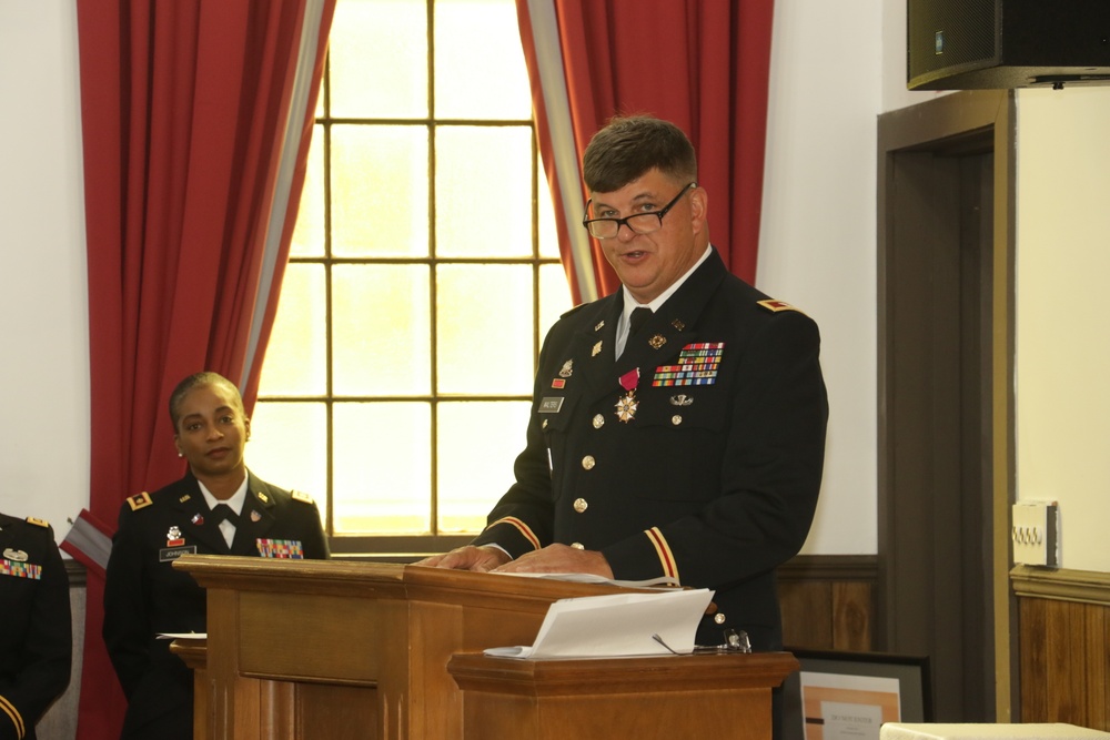 Col. Glen H. Walters gives retirement speech