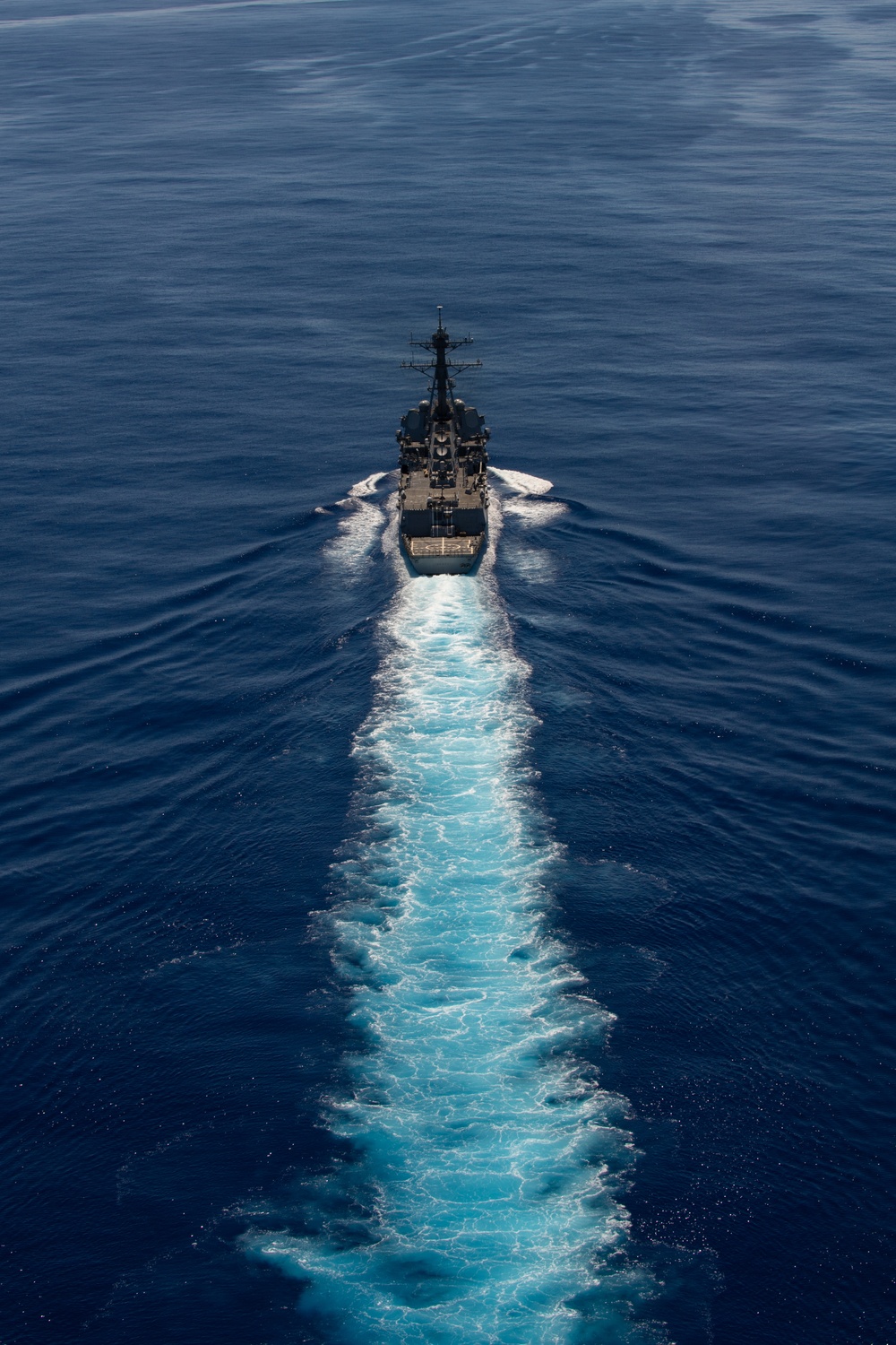 USS Dewey Transits the Pacific Ocean