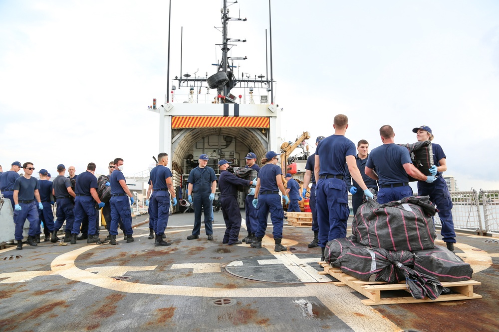 Coast Guard Cutter Tahoma offloads $143.5M in cocaine at Port Everglades