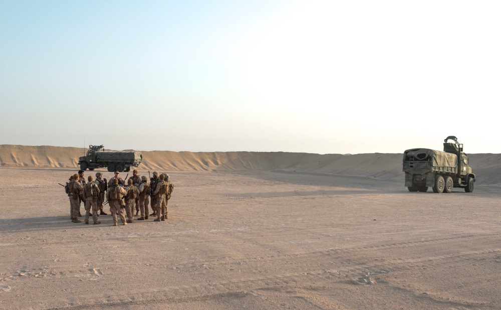 15th MEU Marines execute defensive driving course with EOD