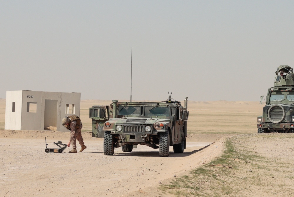 15th MEU Marines execute defensive driving course with EOD