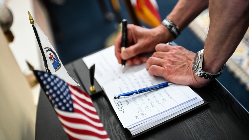 General del Aire Miguel Angel Villarroy visits IADC