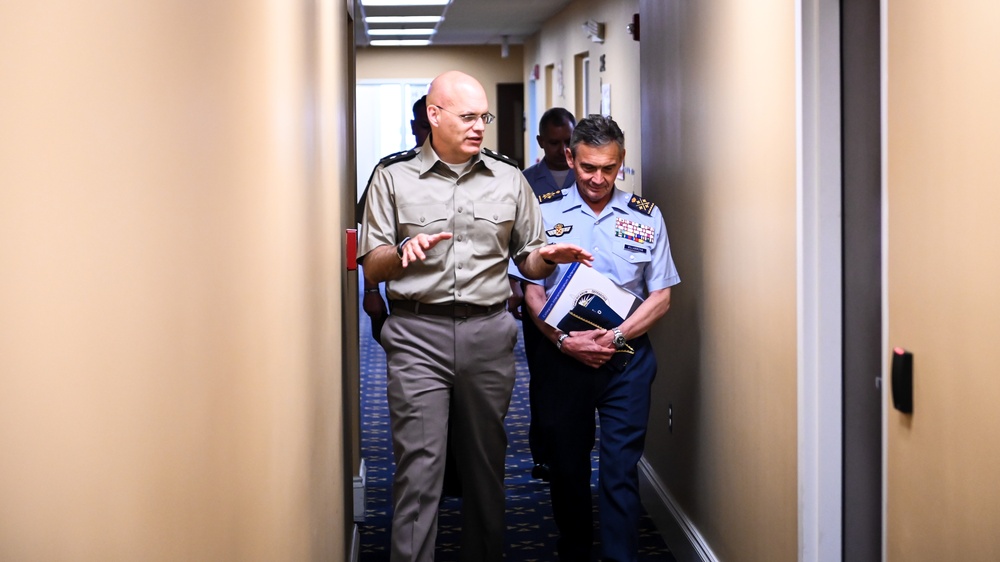 General del Aire Miguel Angel Villarroy visits IADC