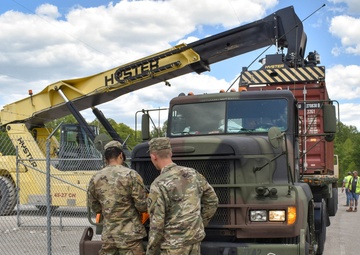 Munitions transportation training a win-win for reserve Soldiers; Crane Army Civilians