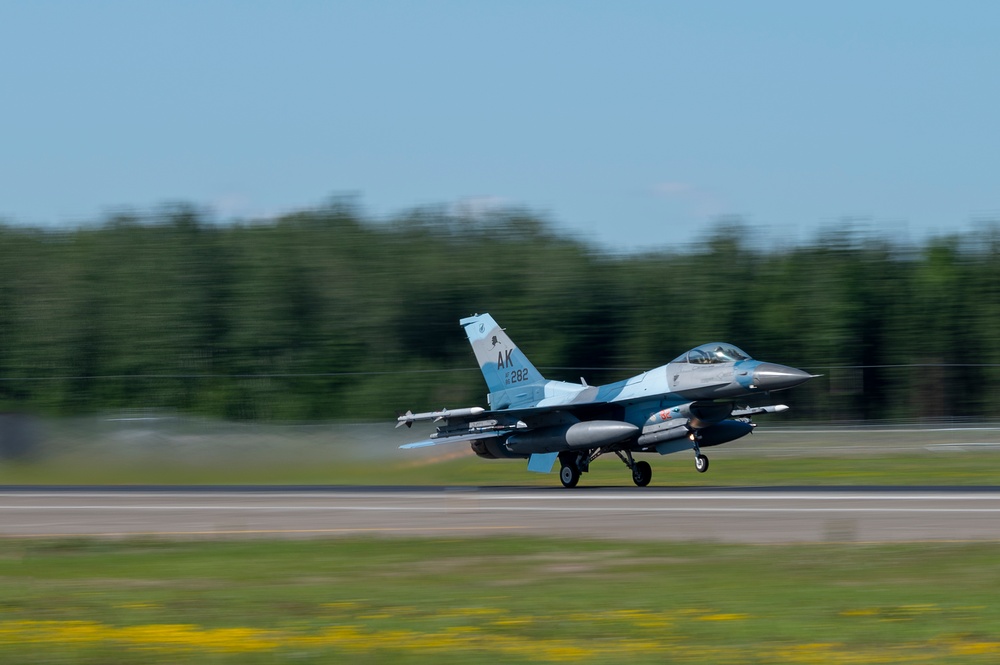 Red Flag-Alaska 21: U.S. and Japan fighters kick-off Red Flag