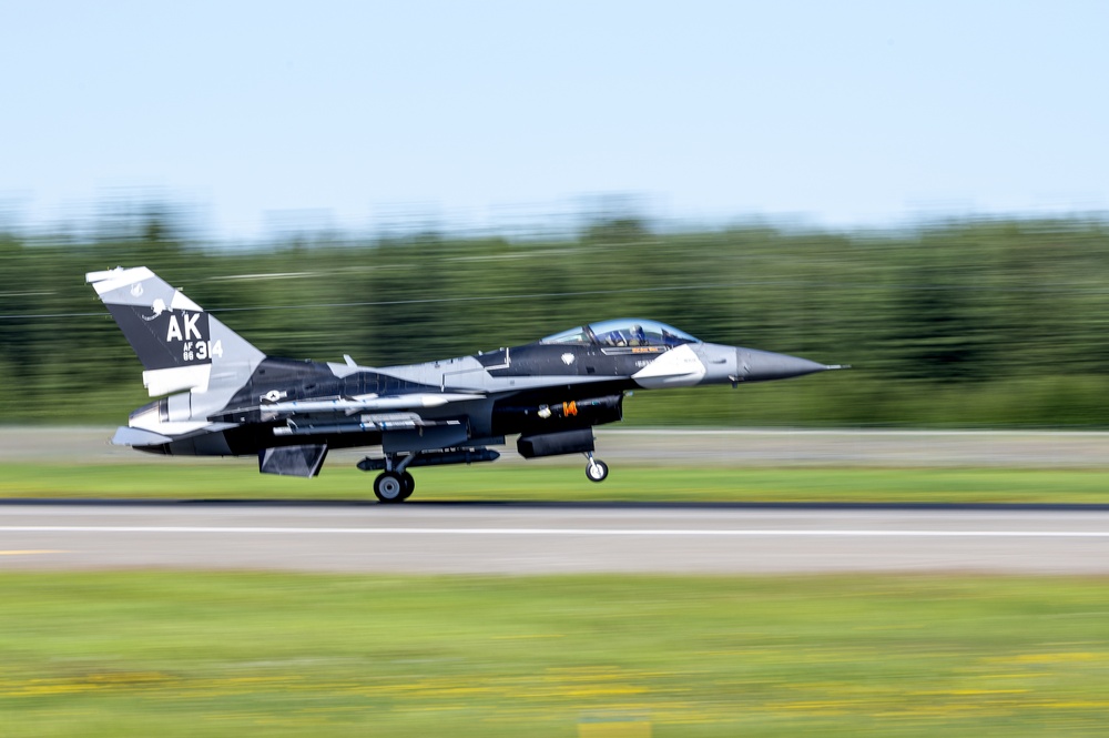 Red Flag-Alaska 21: U.S. and Japan fighters kick-off Red Flag