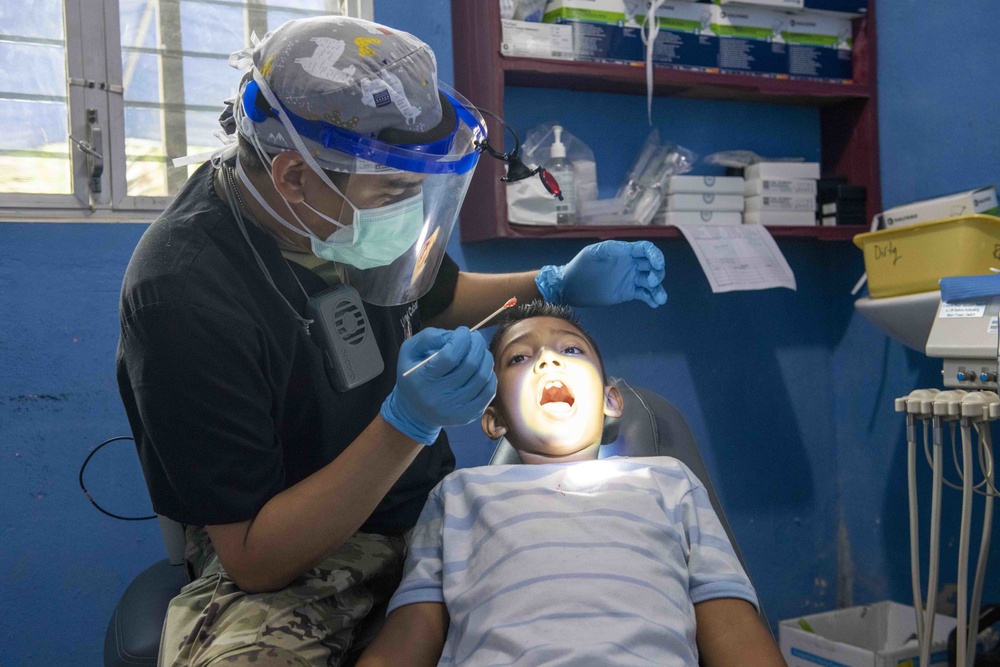 U.S. military provides dental care during RS-21