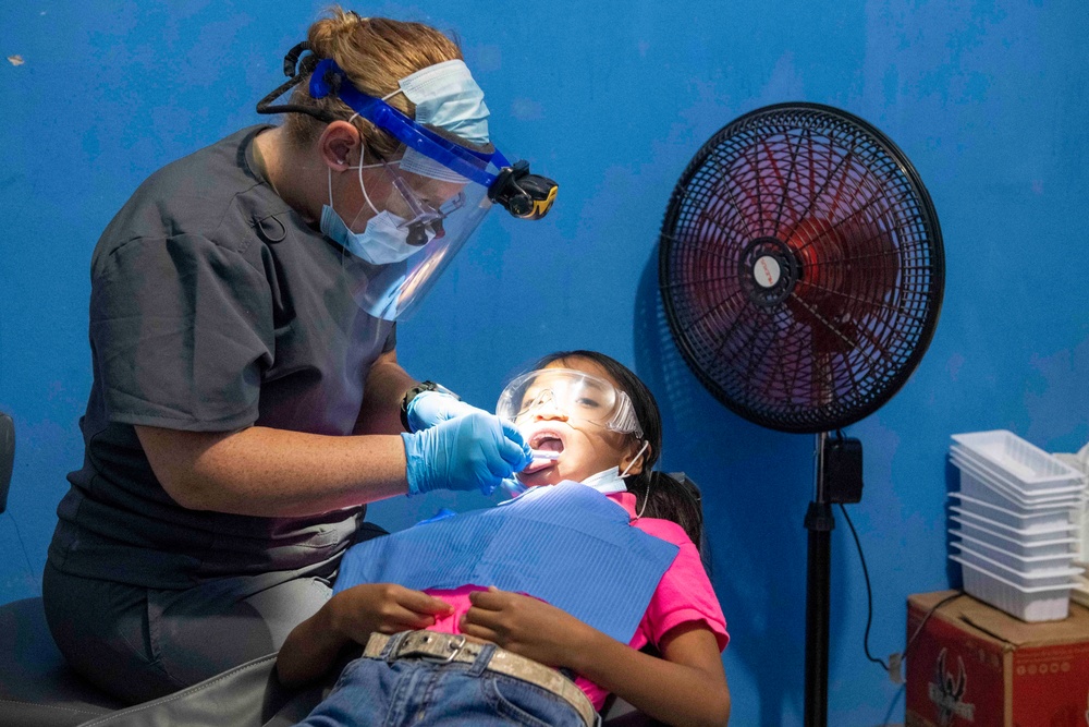 U.S. military provides dental care during RS-21