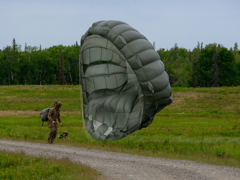 Soliders and Airmen Conduct Airborne Operations