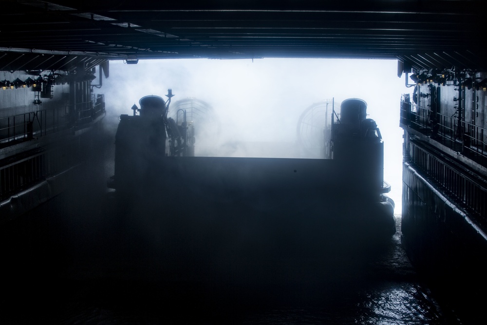 Japanese LCACs do training on USS Germantown