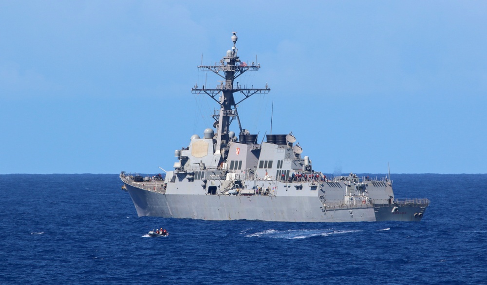 USS Howard (DDG 83) transits the Pacific Ocean