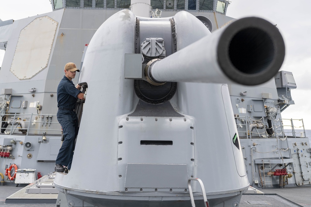 O’kane Sailors conduct maintenance