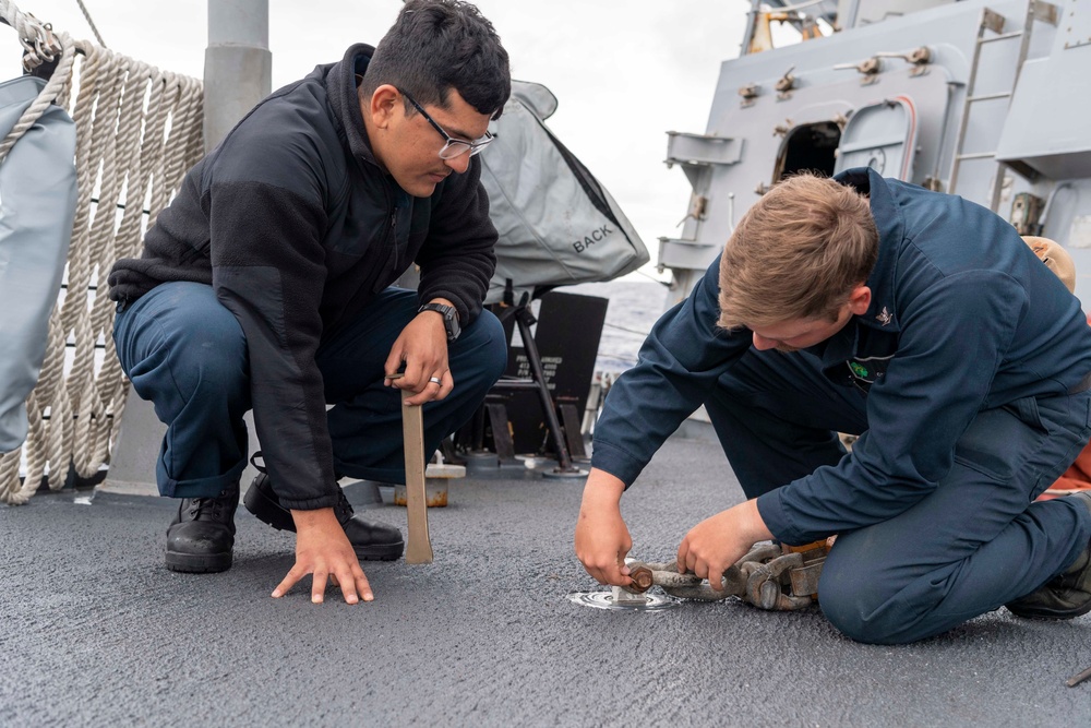 O’kane Sailors conduct maintenance