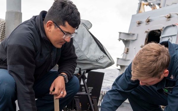O’kane Sailors conduct maintenance