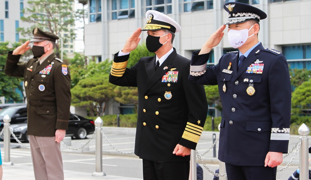 INDOPACOM Commander visits Republic of Korea