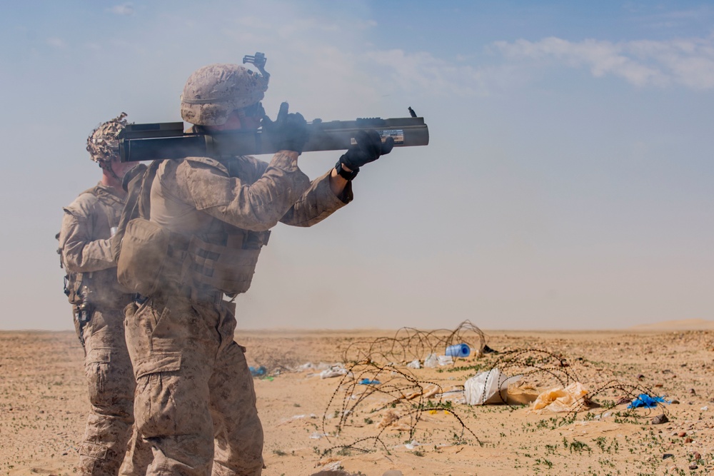 15th MEU LAR Marines conduct scout attacks