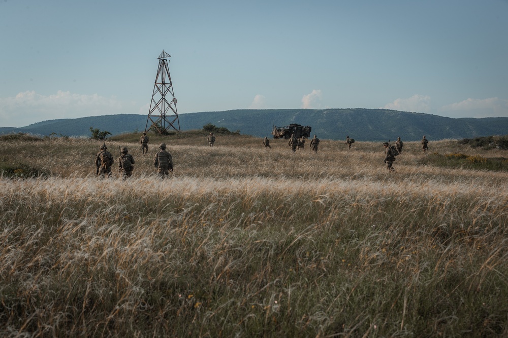 2CR Soldiers advance towards a target during Saber Guardian 21