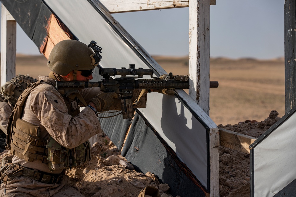 BLT 1/4 Marines, Sailors participate in Battalion assault