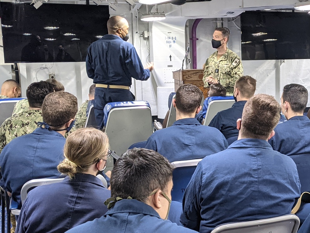 Eisenhower Supports Naval Operations in 5th Fleet Area of Operations