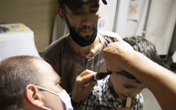 U.S. Airmen bring medical care to Moroccan children