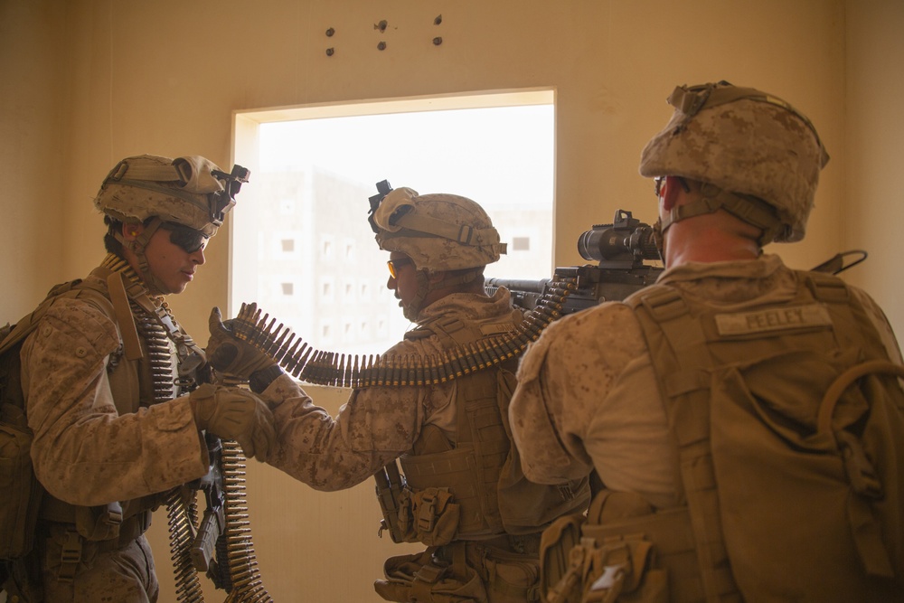 15th MEU Marines conduct TRAP and QRF training